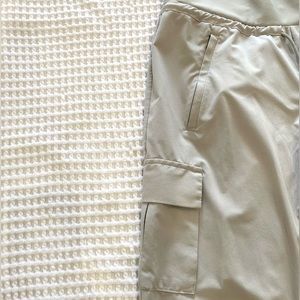 ❗️SOLD❗️Athleta Sutton Jogger Pant Grey Size 4